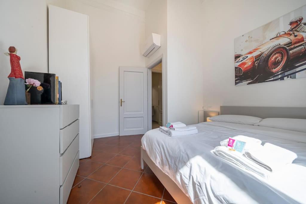 Via Emilia Centro - Stupendo Appartamento A Modena Buitenkant foto